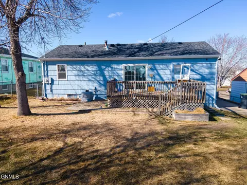 403 11th St NW, Mandan, ND 58554 photo 26