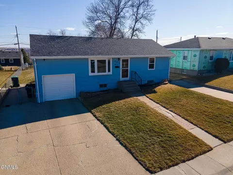 403 11th St NW, Mandan, ND 58554 photo 33