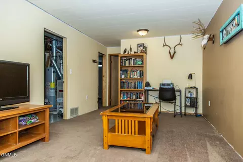 403 11th St NW, Mandan, ND 58554 photo 19