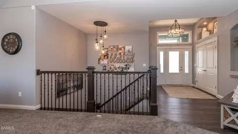 5709 Crested Butte Rd, Bismarck, ND 58503 photo 7