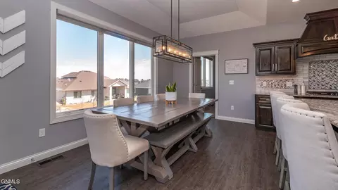 5709 Crested Butte Rd, Bismarck, ND 58503 photo 13