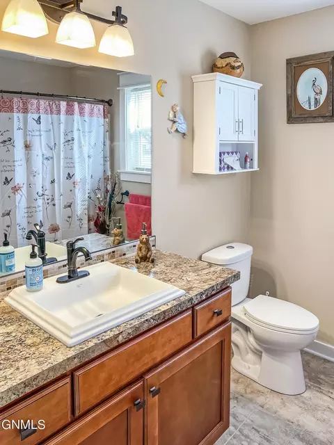 13348 Yellowstone Meadow St, Williston, ND 58801 photo 7