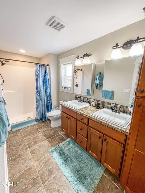 13348 Yellowstone Meadow St, Williston, ND 58801 photo 13