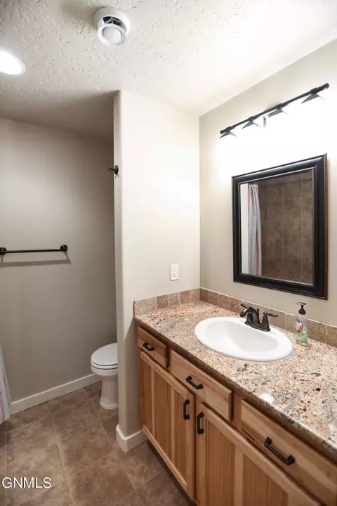 2002 19th Ave W, Williston, ND 58801 photo 28