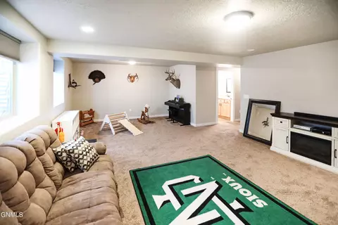 2002 19th Ave W, Williston, ND 58801 photo 27