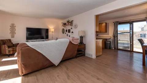 206 Denver Ave, Bismarck, ND 58504 photo 4