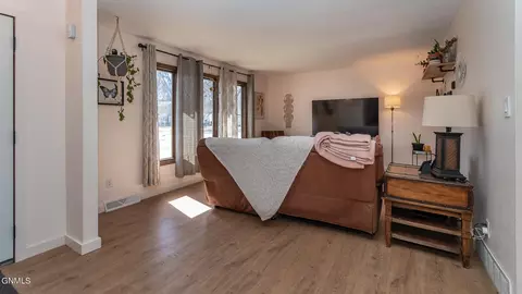 206 Denver Ave, Bismarck, ND 58504 photo 9