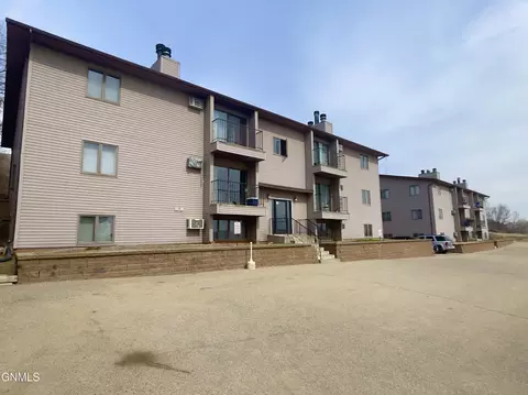 1210 1218 3rd St NE, Mandan, ND 58554 photo 1