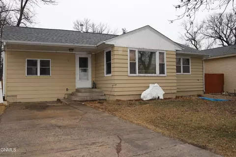 504 5th St, Page, ND 58064 photo 1