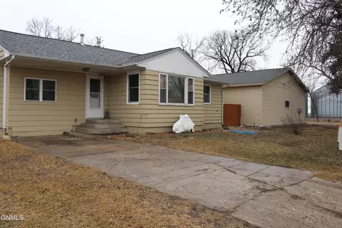 504 5th St, Page, ND 58064 photo 2