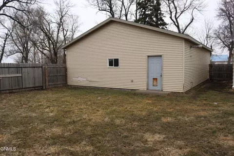 504 5th St, Page, ND 58064 photo 8