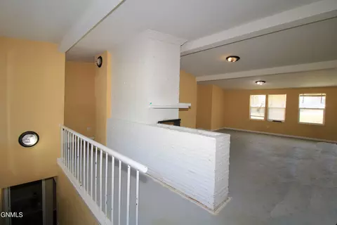 232 Souris Dr, Minot, ND 58701 photo 10