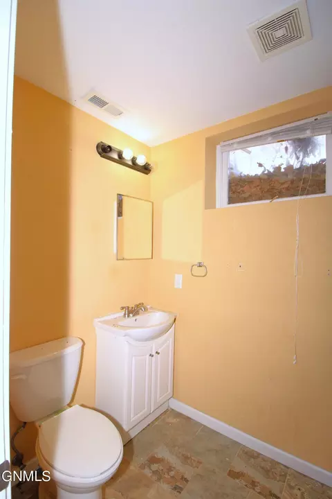 232 Souris Dr, Minot, ND 58701 photo 33