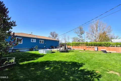 716 17th St W, Williston, ND 58801 photo 9