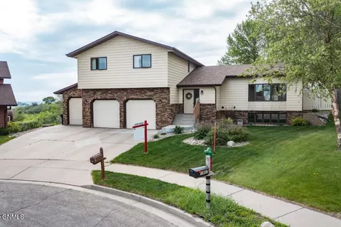 1901 Lincoln Pl NW, Mandan, ND 58554 photo 6