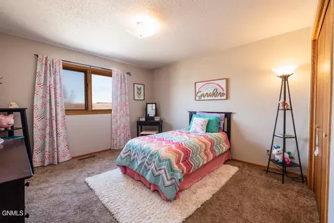 1901 Lincoln Pl NW, Mandan, ND 58554 photo 25