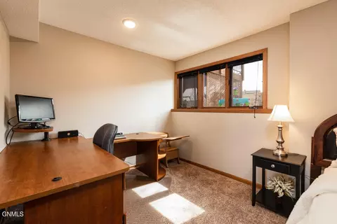 1901 Lincoln Pl NW, Mandan, ND 58554 photo 33