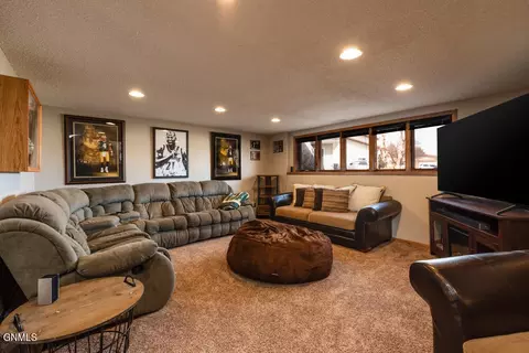 1901 Lincoln Pl NW, Mandan, ND 58554 photo 34