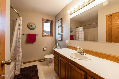 1901 Lincoln Pl NW, Mandan, ND 58554 photo 26