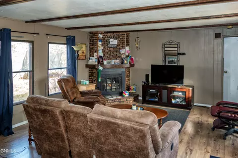 5078 Sunrise Dr, Williston, ND 58801 photo 6