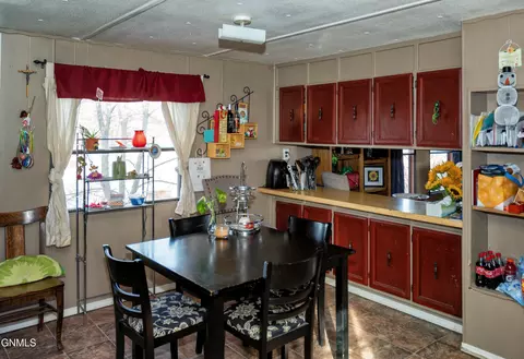5078 Sunrise Dr, Williston, ND 58801 photo 8