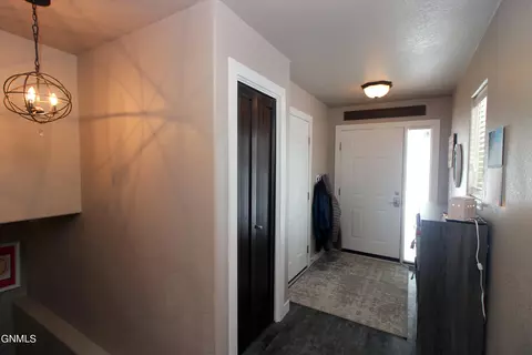 4119 Shoal Loop SE, Mandan, ND 58554 photo 20