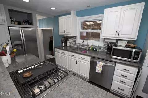 310 Turnpike Ave E, Bismarck, ND 58501 photo 9