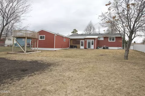 310 Turnpike Ave E, Bismarck, ND 58501 photo 38
