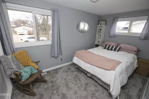 310 Turnpike Ave E, Bismarck, ND 58501 photo 11