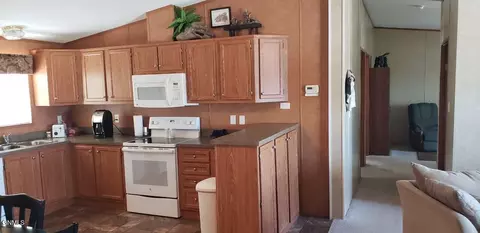 4438 Camden Loop, Bismarck, ND 58503 photo 4