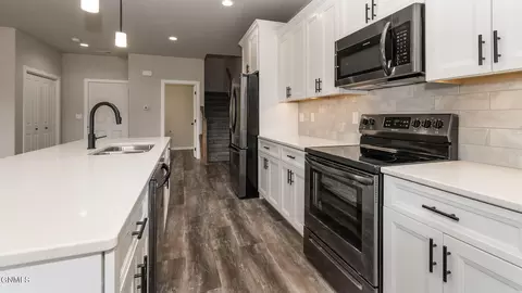 738 Compass Loop, Bismarck, ND 58504 photo 1