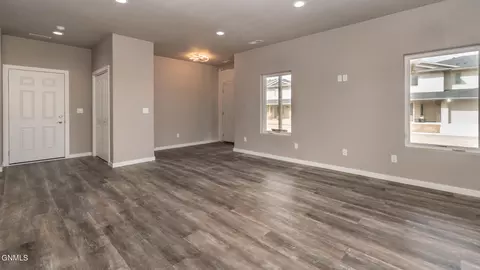 738 Compass Loop, Bismarck, ND 58504 photo 13