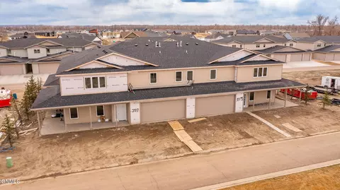 738 Compass Loop, Bismarck, ND 58504 photo 32