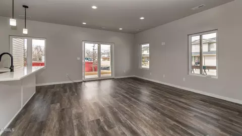 738 Compass Loop, Bismarck, ND 58504 photo 8