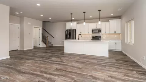 738 Compass Loop, Bismarck, ND 58504 photo 6