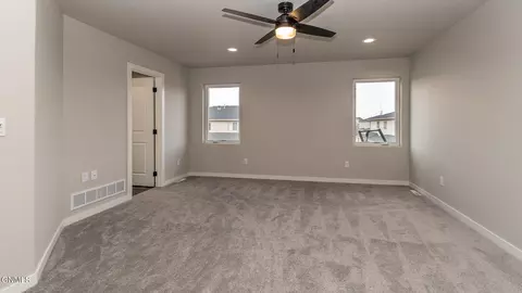 738 Compass Loop, Bismarck, ND 58504 photo 14