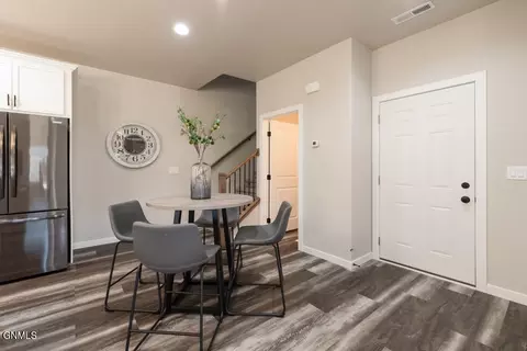 804 Compass Loop, Bismarck, ND 58504 photo 8