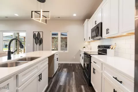 804 Compass Loop, Bismarck, ND 58504 photo 6