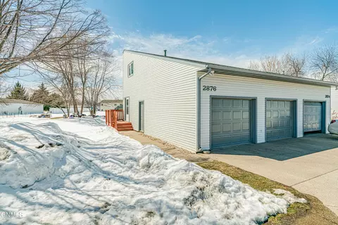 2876 Warwick Loop, Bismarck, ND 58504 photo 42