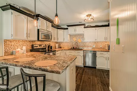 2876 Warwick Loop, Bismarck, ND 58504 photo 5