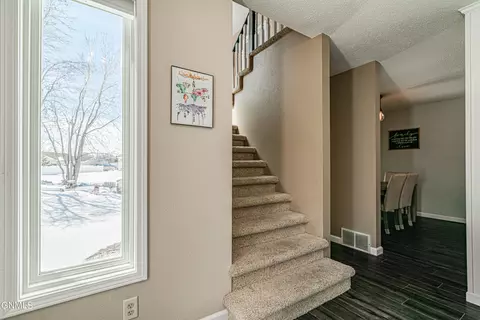 2876 Warwick Loop, Bismarck, ND 58504 photo 10