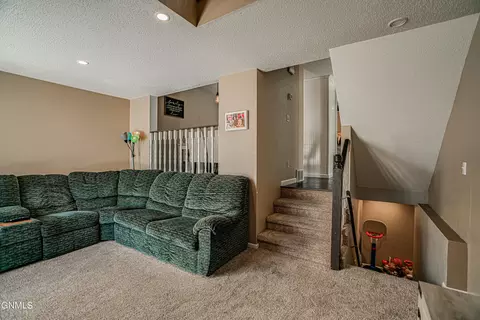 2876 Warwick Loop, Bismarck, ND 58504 photo 13