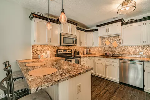2876 Warwick Loop, Bismarck, ND 58504 photo 1
