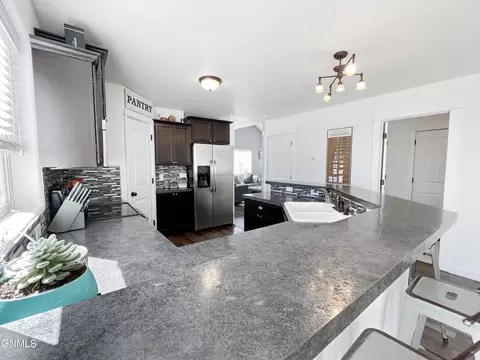 2404 27th Ave W, Williston, ND 58801 photo 39