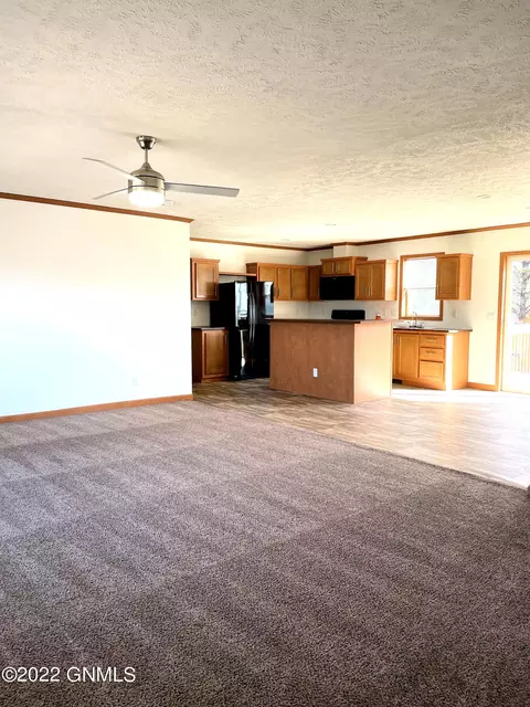 1416 48th St W, Williston, ND 58801 photo 2