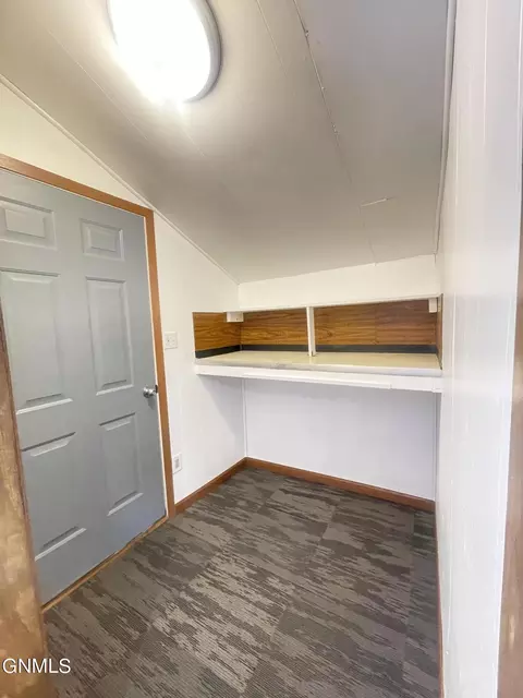 327 14th Ave W, Williston, ND 58801 photo 14