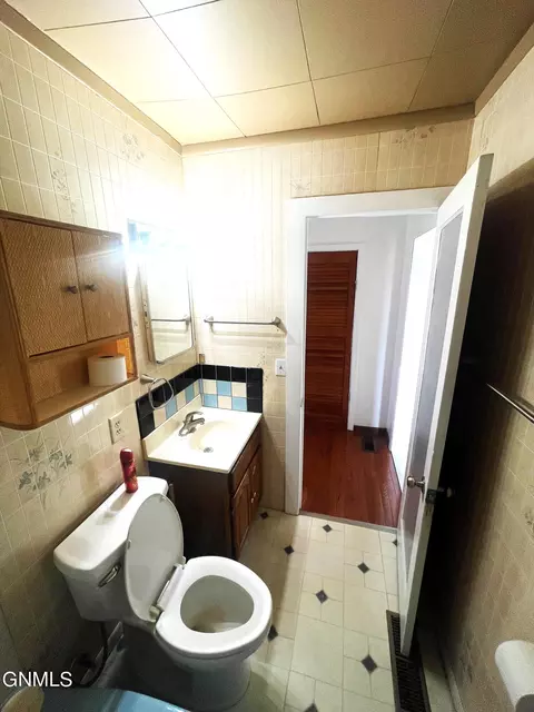 327 14th Ave W, Williston, ND 58801 photo 19