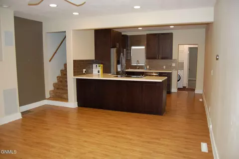 806 3rd St SE, Sidney, MT 59270 photo 5