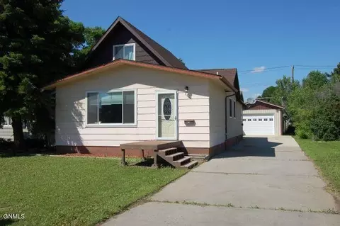 806 3rd St SE, Sidney, MT 59270 photo 1