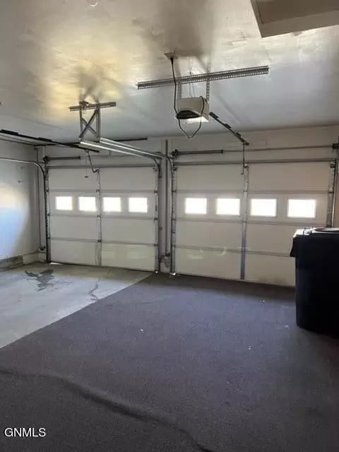 1712 2nd Ave E, Williston, ND 58801 photo 35